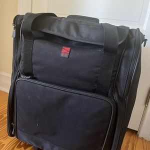 Seya pro makeup train case
